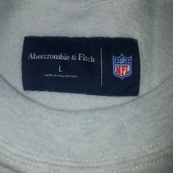 Abercrombie & Fitch NFL Chiefs Sweatshirt - Picture 3 of 3